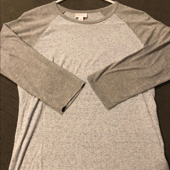 LuLaRoe Tops - LuLaRoe Gray stripped randy small